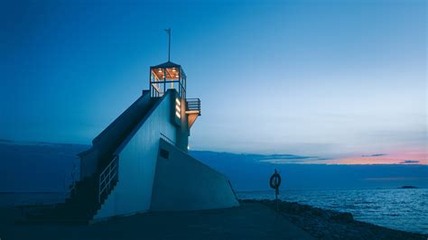 What is Blue Hour in Photography? A Time When Shadows Whisper Secrets